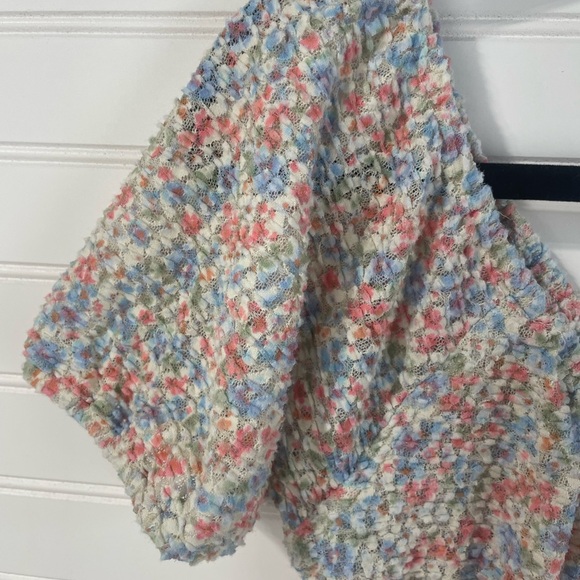 American Eagle Floral Puff Sleeve Keyhole Tie Front Crop Top Small Womens GUC - Picture 7 of 9